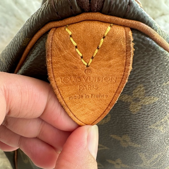 Authentic Louis Vuitton  Monogram Speedy 35 - Picture 5 of 16